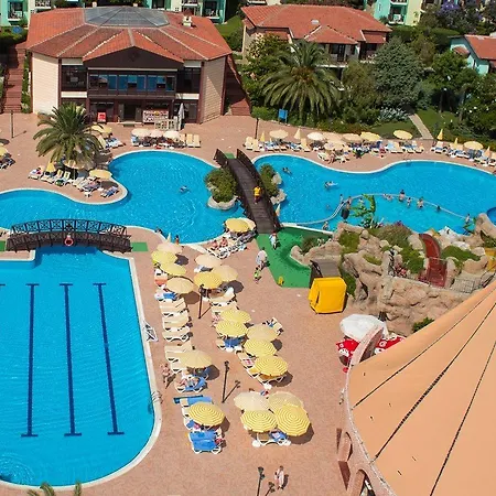 אתר נופש Gypsophila Village אלאניה